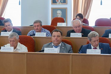 Более полусотни проектов принято  